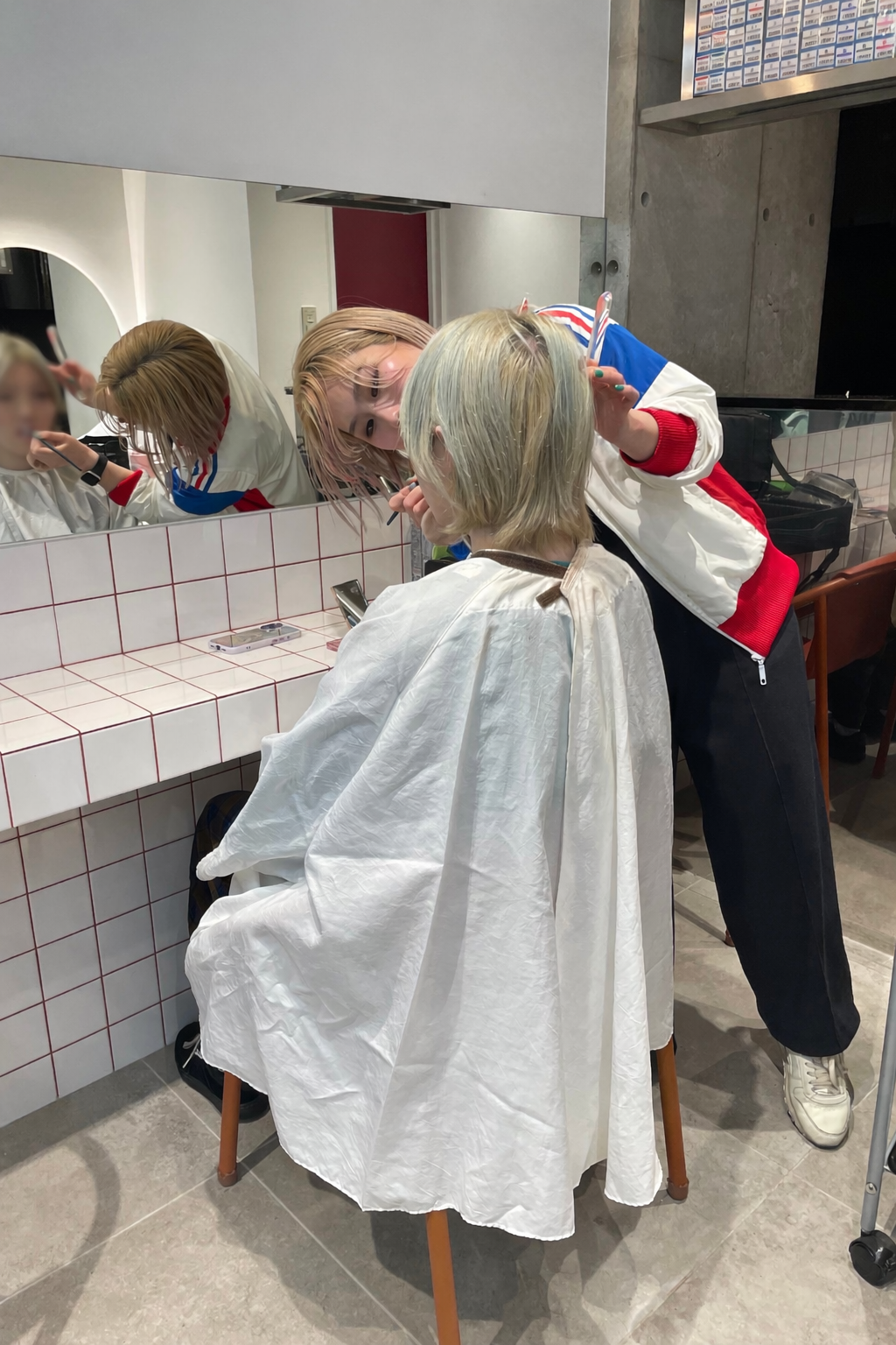 Make-up in hairsalon?